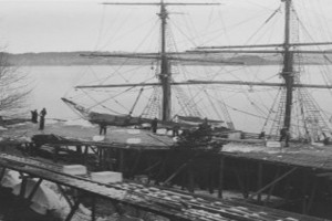 Bilde av Isdrift - opplatning fra isrenne/bånd til frakteskute